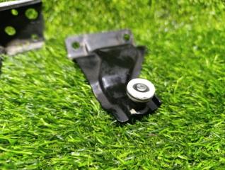 Ролик раздвижной двери правый задний HONDA ELYSION RR1 72520SJKJ01 2 ракурс