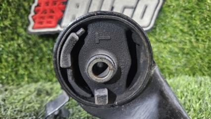 Подушка двигателя задняя MAZDA PREMACY CP8W FP 4 ракурс Подушка двигателя задняя MAZDA PREMACY CP8W FP 4 ракурс