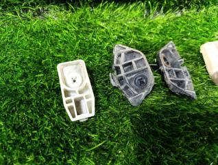 Крепление бампера заднее TOYOTA BB NCP30 52576-52030 2 ракурс