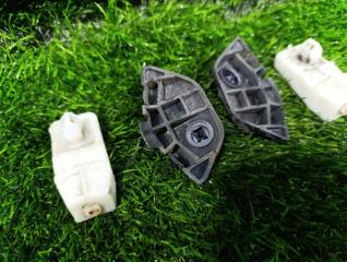 Крепление бампера заднее TOYOTA BB NCP30 52576-52030 3 ракурс