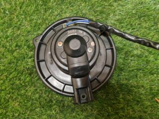Мотор печки MITSUBISHI DEBONAIR S22A MR117218 5 ракурс Мотор печки MITSUBISHI DEBONAIR S22A MR117218 5 ракурс