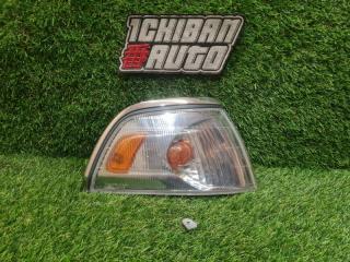 Габарит передний правый TOYOTA HIACE REGIUS