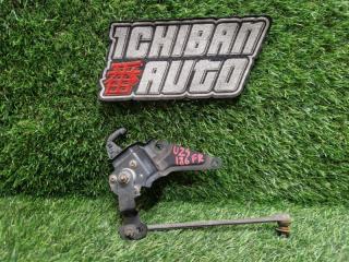 Датчик пневмоподвески правый передний TOYOTA CROWN MAJESTA UZS186 89405-30110 1 ракурс