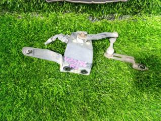 Датчик пневмоподвески левый задний TOYOTA CROWN MAJESTA UZS186 89408-30130 3 ракурс