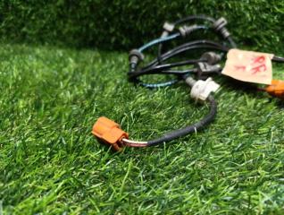 Датчик abs передний HONDA STEPWGN RF1 57450S47J50 3 ракурс