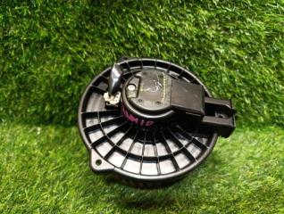 Мотор печки TOYOTA ISIS ANM10 8710344080 3 ракурс