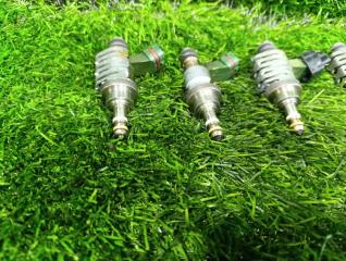 Форсунка инжекторная TOYOTA MARK X GRX120 4GR-FSE 23250 31020 3 ракурс