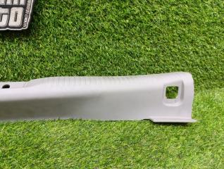 Накладка замка багажника задняя MAZDA PREMACY CP8W