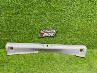 Накладка замка багажника задняя PREMACY CP8W