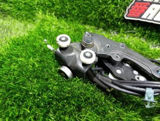 Ролик раздвижной двери правый задний HONDA ELYSION RR1 72520SJKJ01 2 ракурс