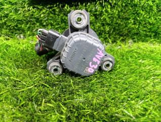 Помпа инвертора LEXUS IS300H AVE30 G9040-33030 3 ракурс