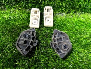 Крепление бампера заднее TOYOTA BB NCP30 52576-52030 2 ракурс