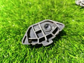 Крепление бампера заднее TOYOTA BB NCP30 52576-52030 3 ракурс