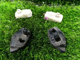 Крепление бампера заднее TOYOTA BB NCP30 52576-52030 3 ракурс