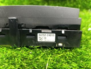 Кнопка подогрева сидений LEXUS IS300H AVE30 84752-24010 5 ракурс