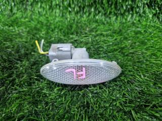 Поворотник в крыле левый передний TOYOTA WISH ZGE25 8173012240 3 ракурс