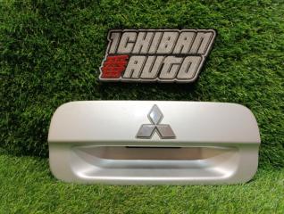 Запчасть накладка 5-й двери MITSUBISHI MIRAGE DINGO
