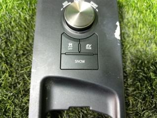  LEXUS IS300H AVE30 84970-53071 2 ракурс