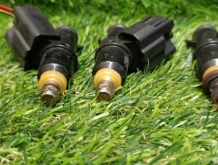 Форсунка инжекторная HONDA STEPWGN RG1 K20A 16450RAAA01 3 ракурс