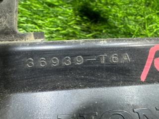 Крепление бампера заднее HONDA ODYSSEY RC2 71593-T6A-003 5 ракурс