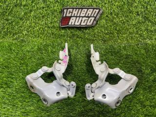 Петля капота LEXUS IS300H AVE30 5342053100 3 ракурс