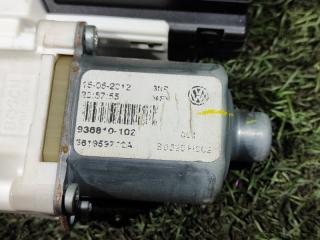 Стеклоподъемник правый передний VOLKSWAGEN PASSAT 362 CFFB 561837462D 4 ракурс