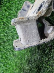 Подушка кпп Toyota PROGRES JCG10 1JZ-FSE 12371-46200 3 ракурс Подушка кпп Toyota PROGRES JCG10 1JZ-FSE 12371-46200 3 ракурс