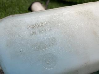 Бачок стеклоомывателя TOYOTA TUNDRA UCK31L 2UZ-FE 853150C030 5 ракурс