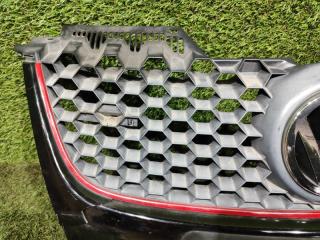 Решетка радиатора VOLKSWAGEN GOLF 1K 1K0853651E 3 ракурс
