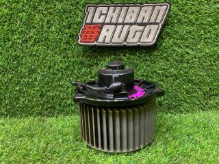 Мотор печки TOYOTA NOAH AZR60 87103-44030 4 ракурс Мотор печки TOYOTA NOAH AZR60 87103-44030 4 ракурс