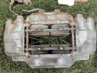 Суппорт правый передний TOYOTA TUNDRA UCK31L 2UZ-FE 477300C021 2 ракурс