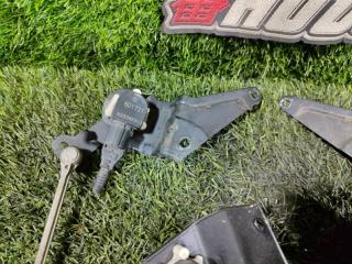 Датчик пневмоподвески TOYOTA CROWN MAJESTA UZS186 3UZ-FE 89405-30110 4 ракурс