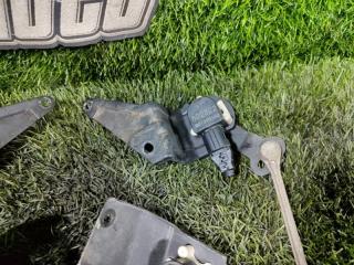 Датчик пневмоподвески TOYOTA CROWN MAJESTA UZS186 3UZ-FE 89405-30110 5 ракурс