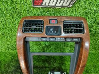 Консоль магнитофона TOYOTA HILUX SURF RZN185W 4 ракурс