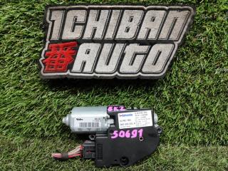 Мотор люка AUDI A4 8K2 CAEB 8K0959591A 1 ракурс