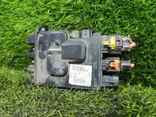 Блок предохранителей RENAULT MEGANE DZ0G M4R713 243800011R 3 ракурс