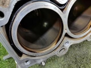Блок двигателя TOYOTA SEQUOIA USK65L 3URFE 2 ракурс