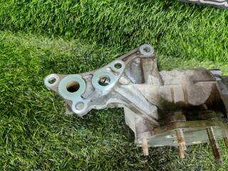 Крепление масляного фильтра TOYOTA SEQUOIA USK65L 3URFE 15670-38010 3 ракурс Крепление масляного фильтра TOYOTA SEQUOIA USK65L 3URFE 15670-38010 3 ракурс