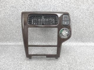 Рамка магнитолы Nissan Terrano Regulus 2000