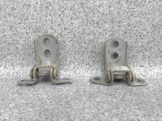Запчасть петля двери Nissan Safari