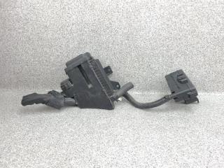 Блок предохранителей Toyota Kluger V 2003