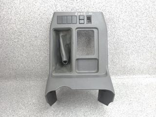 Запчасть консоль кпп Isuzu Bighorn 2000