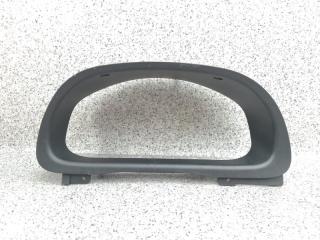 Запчасть рамка под спидометр передняя Toyota Harrier 2000