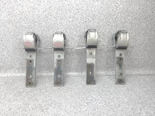 Запчасть петля двери багажника задняя Isuzu Bighorn 2000