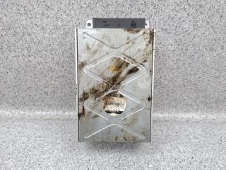 Запчасть усилитель звука передний Audi Q7 2007