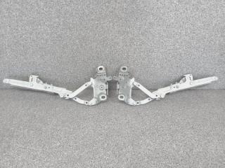 Фото запчасти петли капота передние BMW 3-Series 2012 контрактная запчасть Запчасть петли капота передние BMW 3-Series 2012