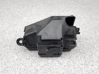 Блок предохранителей передний Toyota Grand Hiace 2000