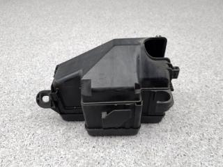 Блок предохранителей передний Toyota Grand Hiace 2000