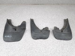 Запчасть брызговик Toyota Town Ace Noah 2000