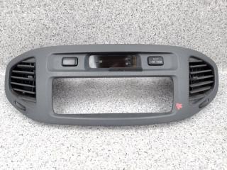 Рамка магнитолы Toyota Hiace Regius 1998 контрактная Рамка магнитолы Toyota Hiace Regius 1998